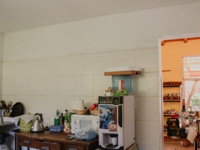 Venta de local comercial en San Antonio de Arredondo. Las Jarillas sobre la ruta.