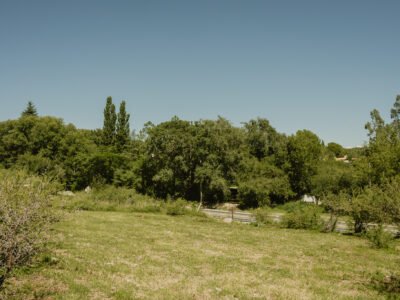 Venta de local comercial en San Antonio de Arredondo. Las Jarillas sobre la ruta.