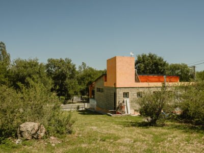 Venta de local comercial en San Antonio de Arredondo. Las Jarillas sobre la ruta.