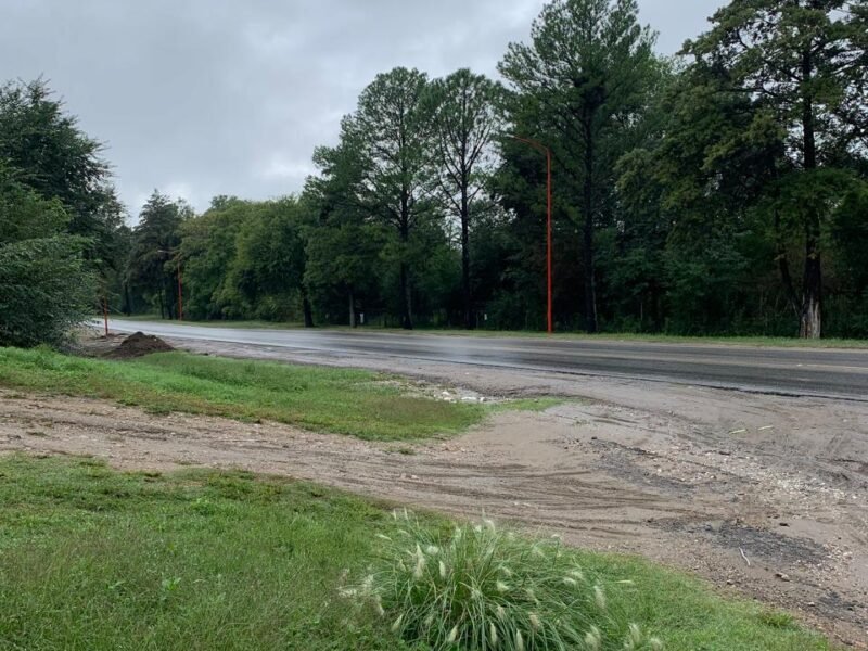 Alquiler Anual. Local comercial sobre la ruta en Icho Cruz.