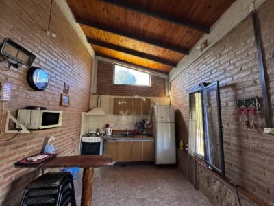 Venta de casa en Tala Huasi con piscina y excelentes vistas.
