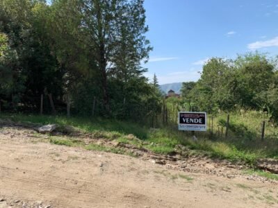 Venta lote en Icho Cruz Sierras, a 200 metros del río.