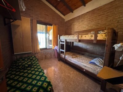 Venta de casa en Tala Huasi con piscina y excelentes vistas.