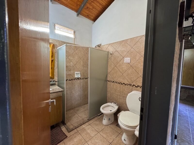 Venta de casa en Tala Huasi con piscina y excelentes vistas.