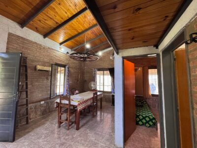 Venta de casa en Tala Huasi con piscina y excelentes vistas.