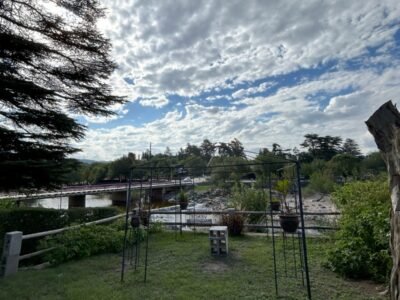 Oportunidad venta chalet, 3 dormitorios, con bajada al río. Icho Cruz