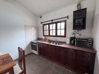 Casa con pileta en Villa Carlos Paz, a 50 mts del río y a minutos del centro. Apta Crédito.