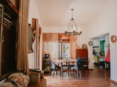 Gran casa en venta. Ideal para inversión. San Antonio de Arredondo.