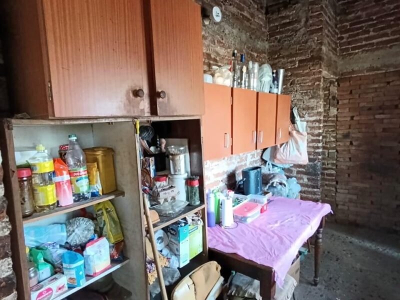 Oportunidad. Venta de casa a reciclar en San Antonio de Arredondo.