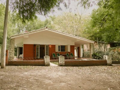 Venta de chalet en Villa Icho Cruz, excelente ubicación.