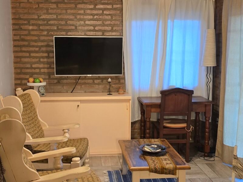 Venta de propiedad en Cuesta Blanca con piscina.