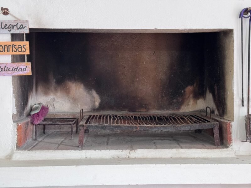 Casa con pileta en Villa Carlos Paz, a 50 mts del río y a minutos del centro. Apta Crédito.