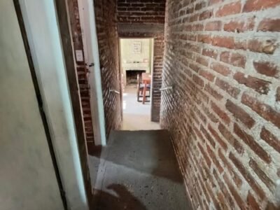 Oportunidad. Venta de casa a reciclar en San Antonio de Arredondo.