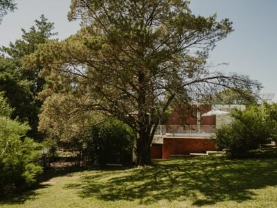 Gran casa en venta. Ideal para inversión. San Antonio de Arredondo.