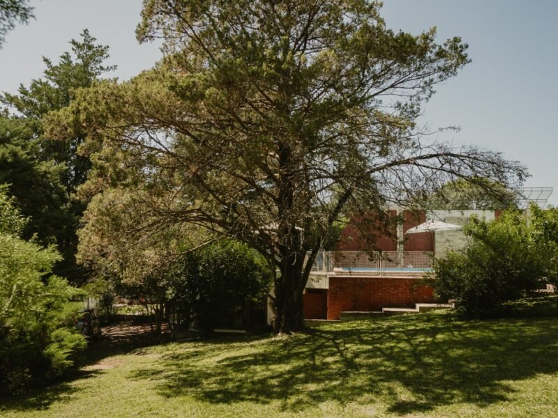 Gran casa en venta. Ideal para inversión. San Antonio de Arredondo.