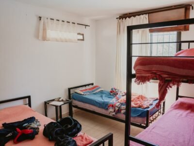 Gran casa en venta. Ideal para inversión. San Antonio de Arredondo.