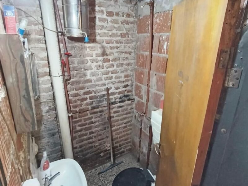 Oportunidad. Venta de casa a reciclar en San Antonio de Arredondo.