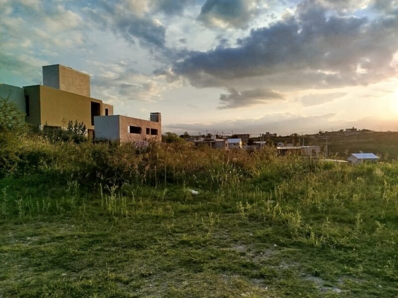 Gran terreno en venta. Terrazas de Playas de Oro. Villa Carlos Paz