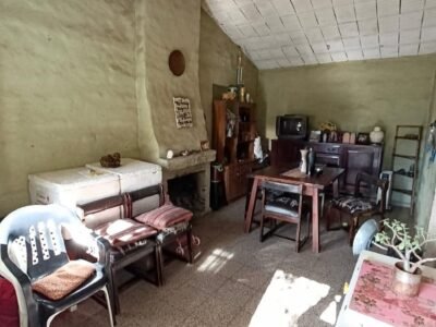 Oportunidad. Venta de casa a reciclar en San Antonio de Arredondo.