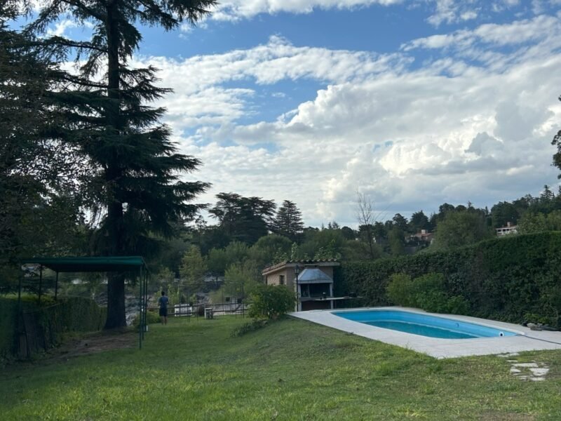 Oportunidad venta chalet, 3 dormitorios, con bajada al río. Icho Cruz
