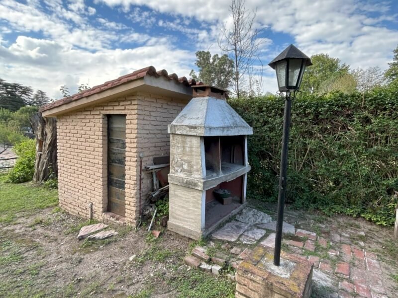 Oportunidad venta chalet, 3 dormitorios, con bajada al río. Icho Cruz