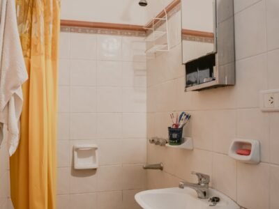 Gran casa en venta. Ideal para inversión. San Antonio de Arredondo.