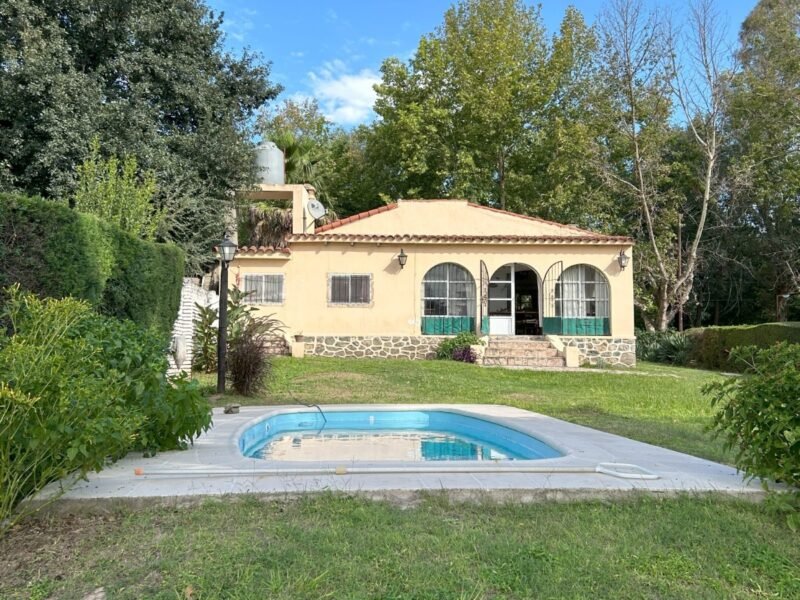 Oportunidad venta chalet, 3 dormitorios, con bajada al río. Icho Cruz