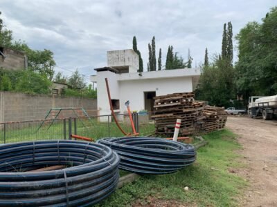 Venta de local comercial más galpón en Icho Cruz