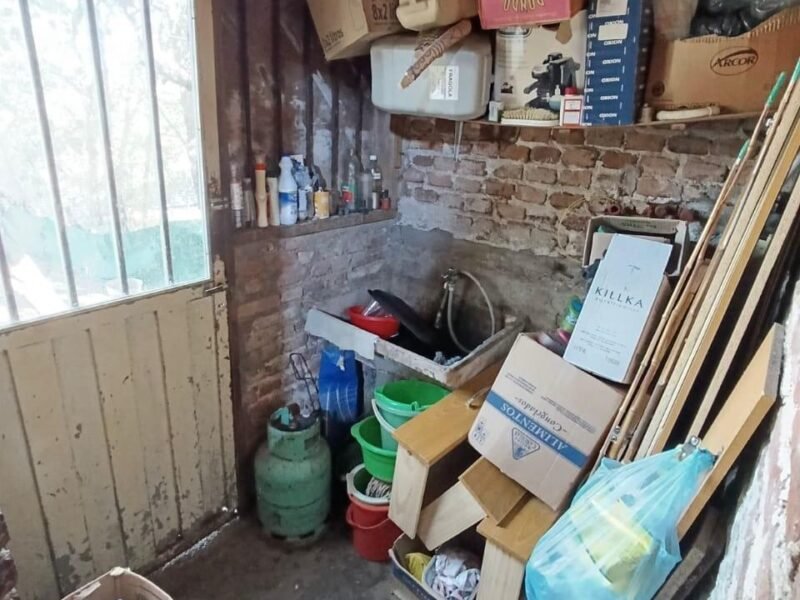 Oportunidad. Venta de casa a reciclar en San Antonio de Arredondo.